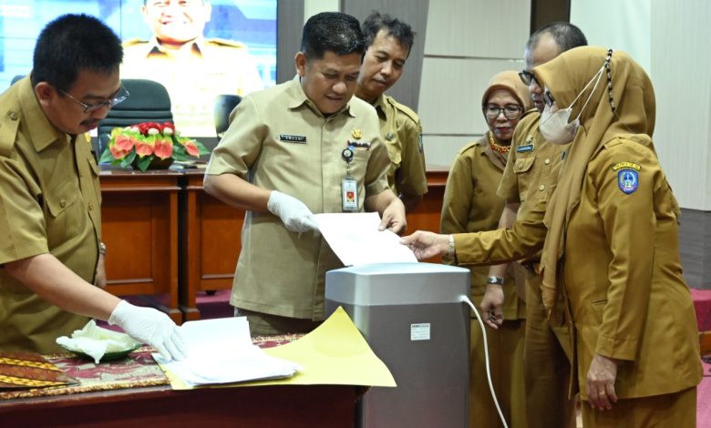 Diskominfo-SP Sulsel Gelar Kegiatan Pemusnahan Arsip Dinamis Inaktif