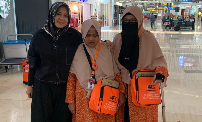 Fatmawati Rusdi Berangkatkan Umrah Qoriah Tunanetra Asal Sidrap