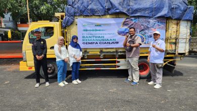 Tim Kemanusiaan PT Tiran Indonesia Serahkan Bantuan Logistik ke Korban Gempa Cianjur