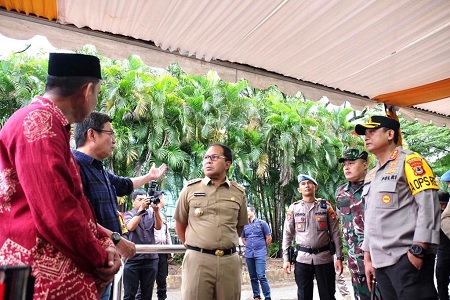 Danny Pomanto Bersama Forkopimda Kota Makassar Pantau Pengamanan Geraja Untuk Perayaan Natal di Makassar