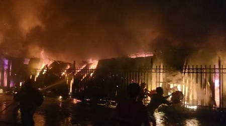 Pasar Sentral Makassar Terbakar