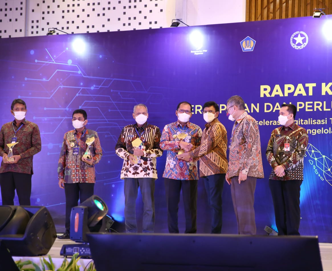 Makassar Raih Penghargaan TP2DD Kota Terbaik di Indonesia Timur