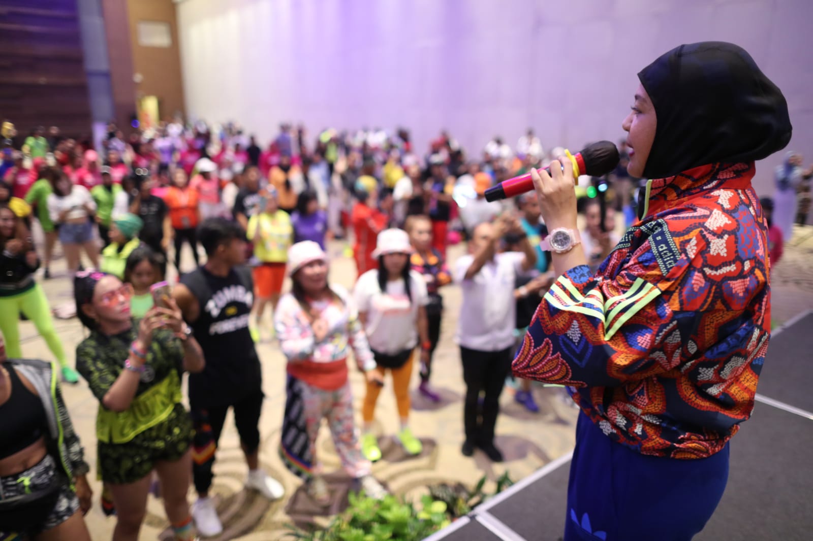 Fatmawati Rusdi Buka Senam Zumba Party Tour Asian Brother Twinz 2022 Kota Makassar