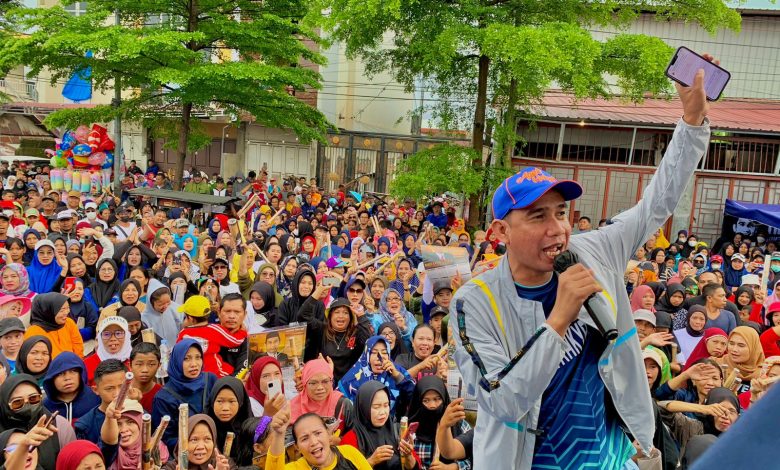 Ribuan Masyarakat Ramaikan Jalan Sehat Anak Rakyat di Tamalate