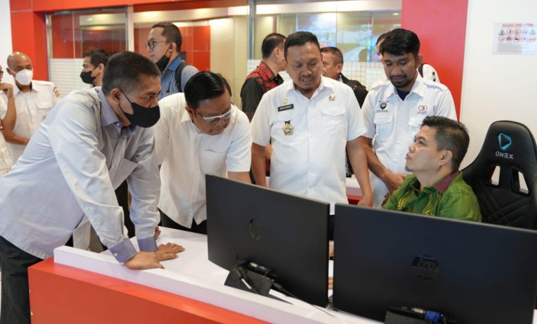 Kunjungi Command Center Pemkot Makassar, Wakil Ketua DPRD Jabar Puji Layanan Gratis NTPD 112