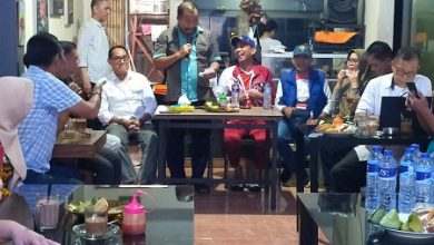 Ketua DPRD Rudianto Lallo Hadiri Undangan Warga Pa'baeng-baeng