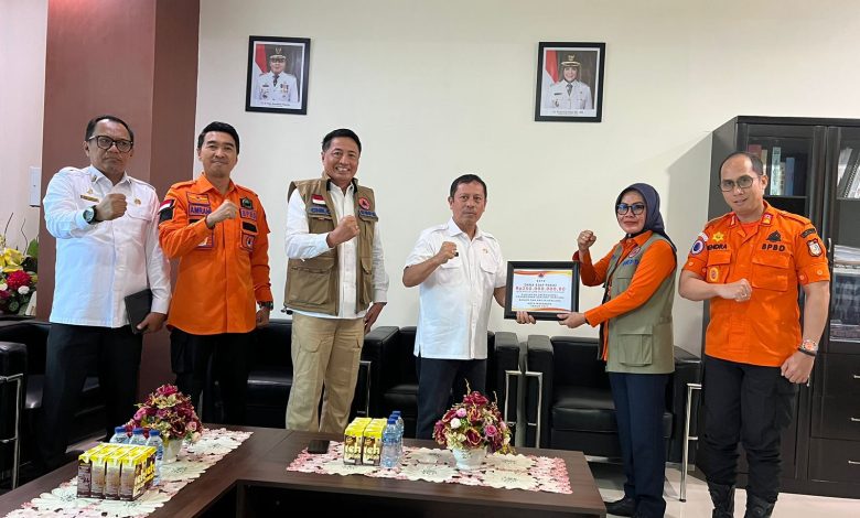 BNPB Serahkan Rp 350 Juta Dana Siap Pakai ke Pemkot Makassar