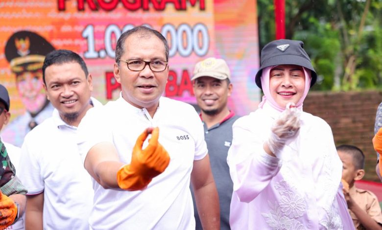 Danny Canangkan Program Satu Juta Polybag Gerakan Terus Menanam Serentak 1.096 Lorong Wisata