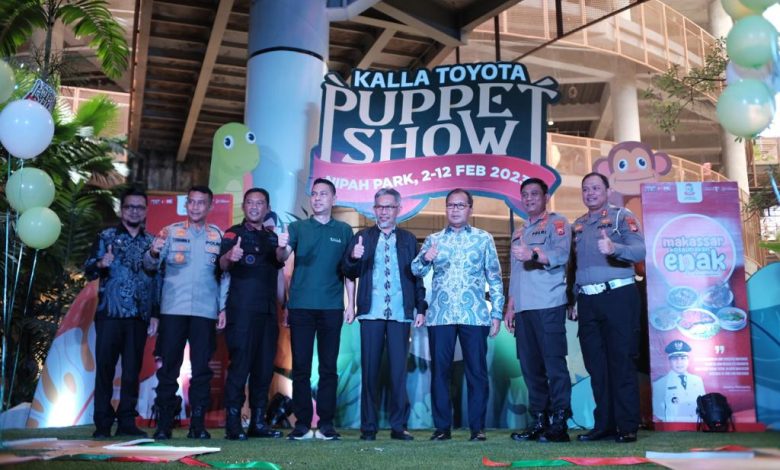 Gaungkan Makassar Kota Makan Enak di Puppet Show Kalla Toyota, Danny Kolaborasi Kemajuan Kota