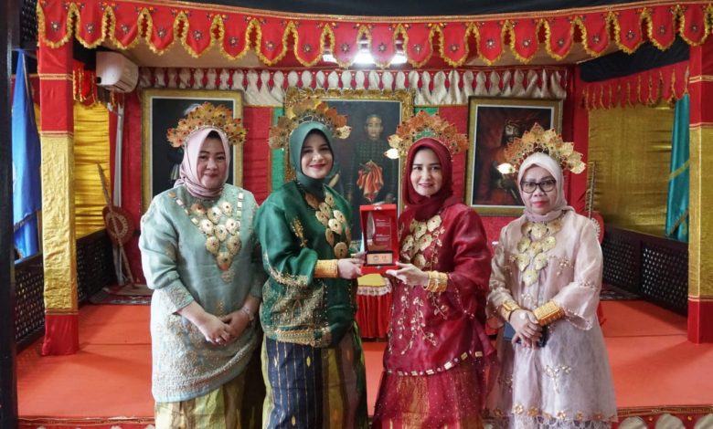 Hari Kedua Kunjungan, TP PKK Pesawaran Pelajari Sejarah Gowa di Istana Balla Lompoa