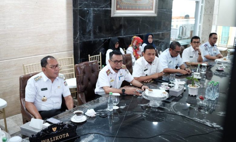 Pemkot Makassar Gelar Pasar Murah di 50 Kontainer Makassar Recover