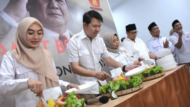 Rayakan HUT ke-15 Gerindra, Pengurus DPC Makassar Dengarkan Orasi Semangat dari Prabowo