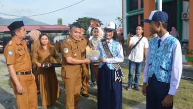 Wali Kota Hadi Apresiasi SMPN 1 Palu, Dua Siswanya Tembus I Am Model Search International