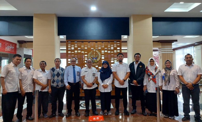 Pemprov Sulsel bersama BPKN RI menggelar forum diskusi terbatas di Toraja Room Kantor Gubernur Sulsel, Rabu (15/02/2023).