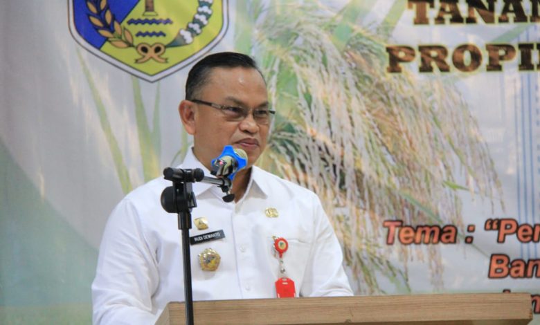 Asisten Perekonomian dan Pembangunan Sulteng Rudy Dewanto, pada pembukaan Rakor Program Kegiatan Pembangunan Tanaman Pangan dan Hortikultura se-Sulteng di hotel Rama Garden, Rabu 22 Februari 2023.