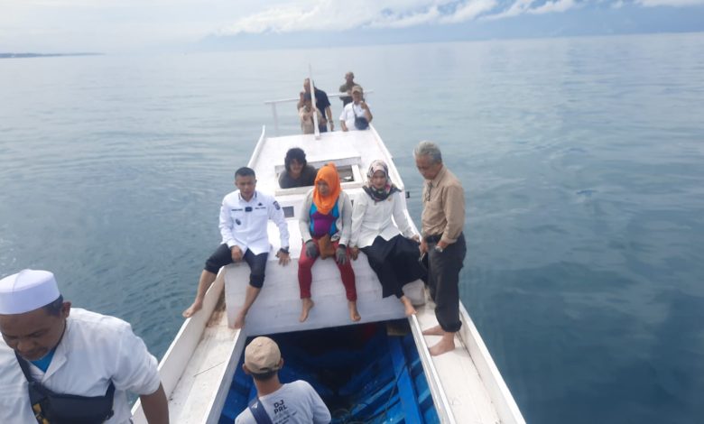 Wali Kota Hadi Serahkan Bantuan Kapal Lima Unit dan 63 Perahu ke Nelayan Pesisir Teluk Palu