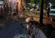 Penyebab Kerusakan, Dinas PUTR Sulsel Bersihkan Saluran Drainase Jalan Hertasning