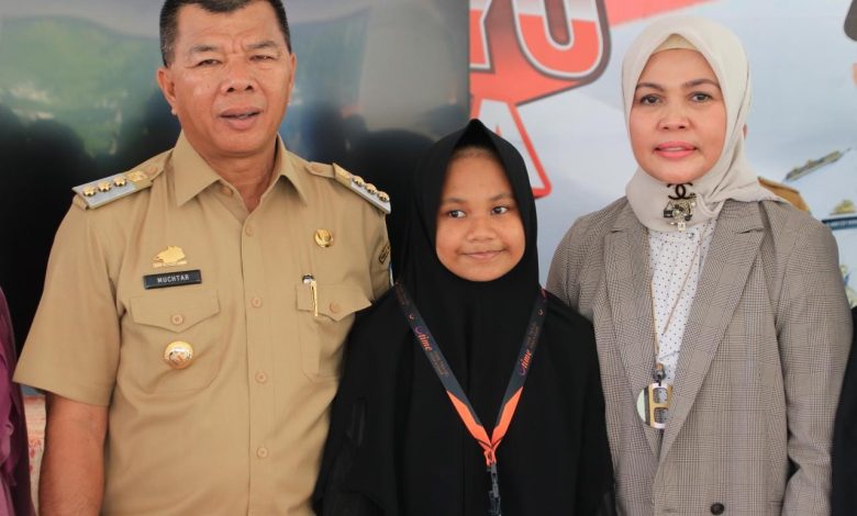 Bupati Andi Utta Lepas Jamaah Umrah Bulukumba, Termasuk Dua Anak Juara MTQ Tingkat Provinsi