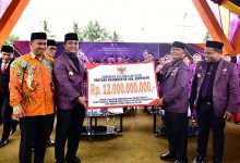 Kado HUT 63 Kabupaten Enrekang, Andi Sudirman Beri Bantuan Rp12 M