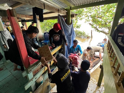 OPD Pemkot Makassar Bantu Warga Terdampak Banjir di Romang Tangaya
