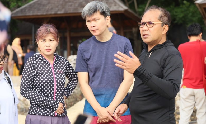 Danny Pomanto Ajak Tim Singapore Cooperation Enterprise Wisata ke Pulau Samalona