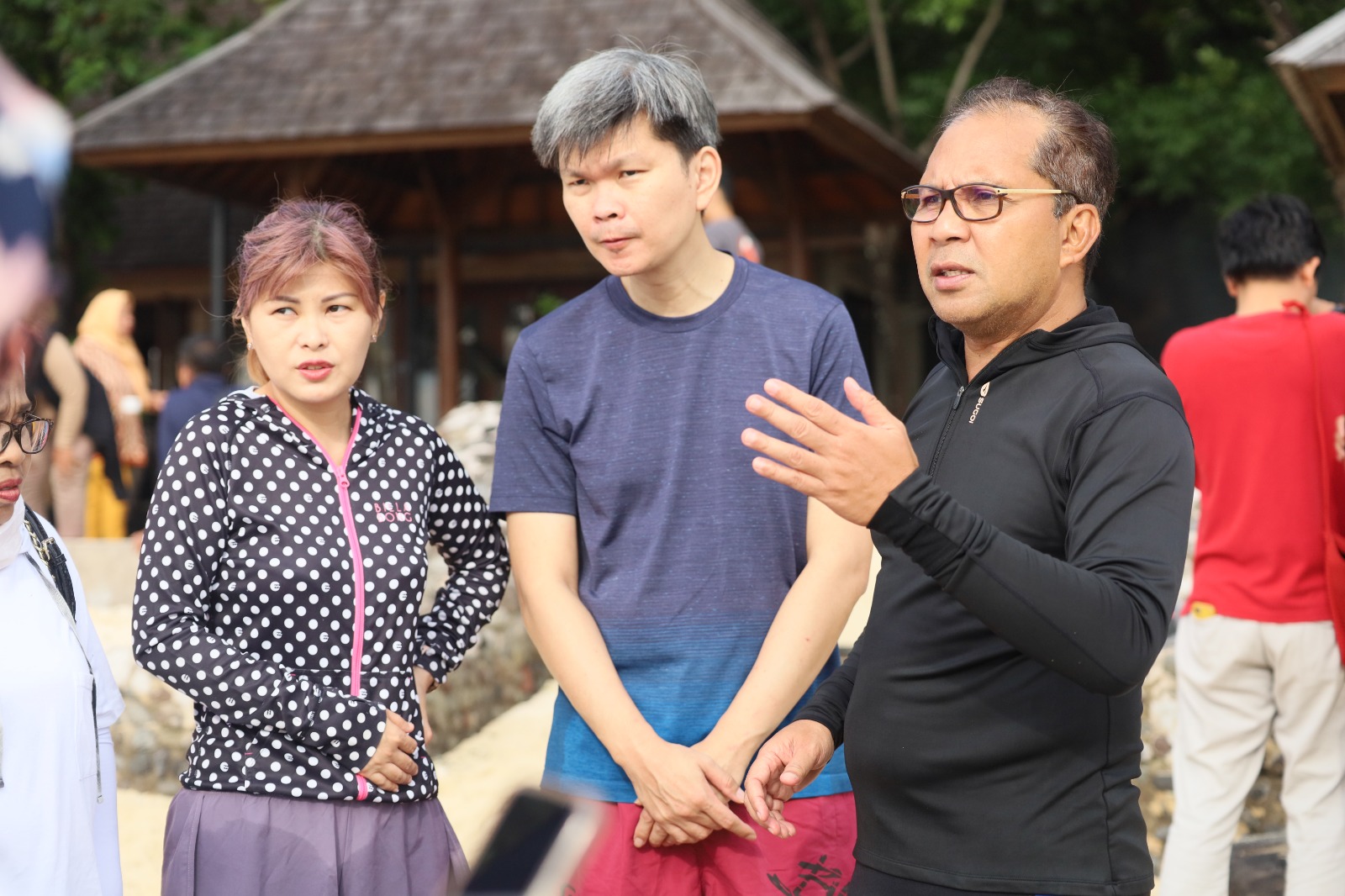 Danny Pomanto Ajak Tim Singapore Cooperation Enterprise Wisata ke Pulau Samalona