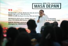 Danny Pomanto Bicara Kepimpinan Adaptif dengan Ratusan Mahasiswa UKI Toraja