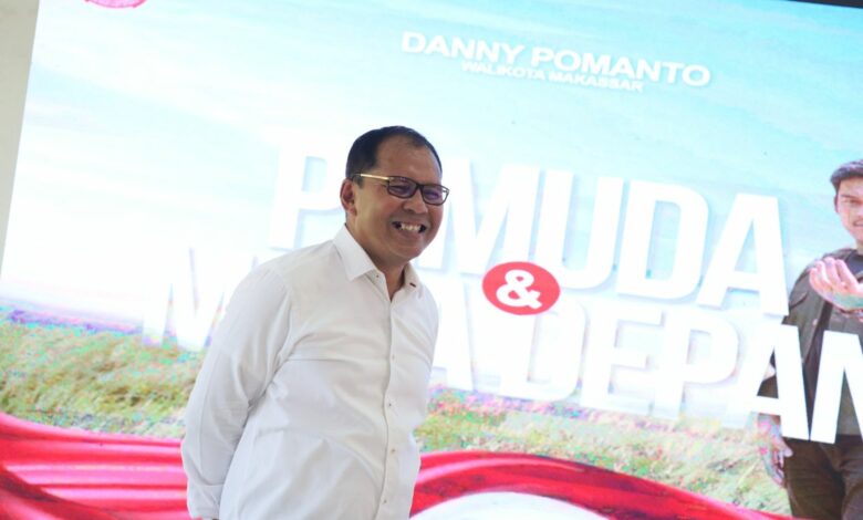 Danny Pomanto Sharing Cara Majukan Makassar Lewat Inovasi Lorong Wisata-Metaverse di Raker UKI Paulus
