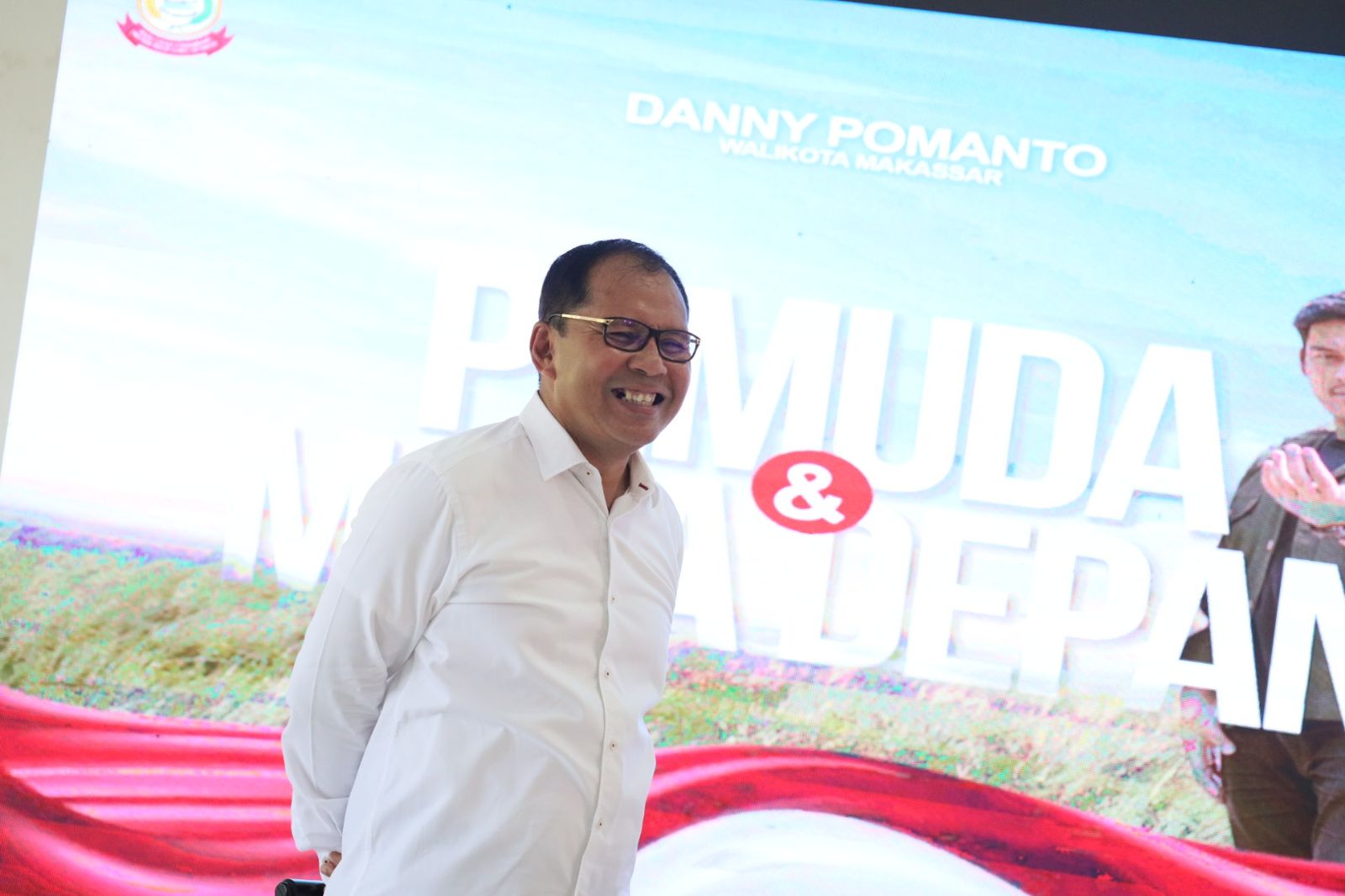 Danny Pomanto Sharing Cara Majukan Makassar Lewat Inovasi Lorong Wisata-Metaverse di Raker UKI Paulus