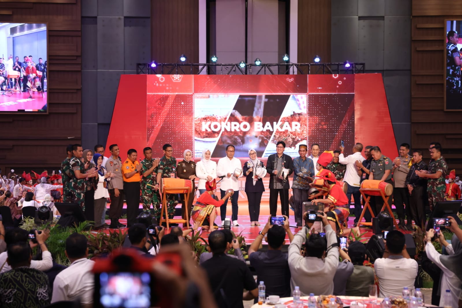 Di Hadapan Seluruh Peserta Rakorsus 2023, Danny Resmi Launching Makassar Kota Makan Enak