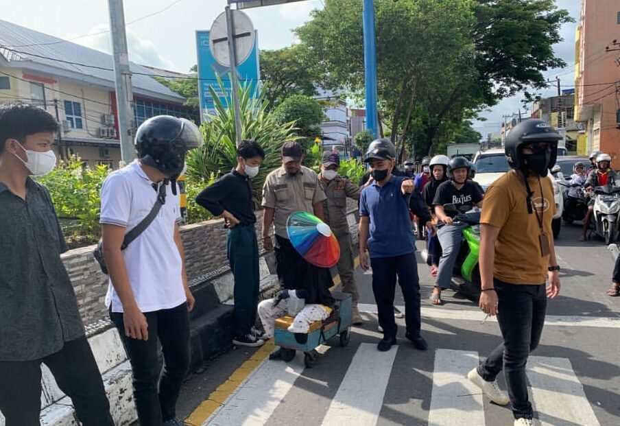 Dinsos Makassar Amankan Anjal di Sejumlah Persimpangan Jalan