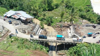 Pembangunan Jembatan Sungai Palattae pada ruas Tanabatue-Sanrego- Palattae di Kabupaten Bone tengah berprogres.