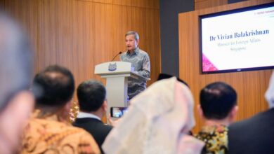 Menteri Luar Negeri Singapura Vivian Balakrishnan membuka peluang kerja ama yang berkesinambungan dengan Pemkot Makassar dalam hal ekonomi hijau atau green economy, pariwisata, digitalisasi hingga pendidikan.
