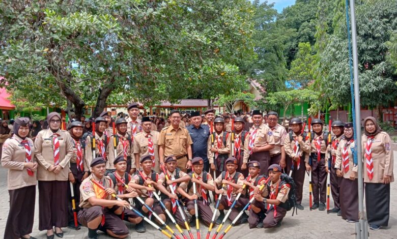 Wakil Bupati (Wabup) Bulukumba, Andi Edy Manaf, melepas 16 orang peserta Lomba Tingkat Penggalang (LT lV) Tingkat Daerah Gerakan Pramuka Sulawesi Selatan Tahun 2023