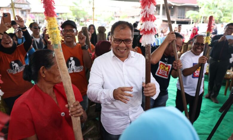 Danny Pomanto Hadiri Tradisi Mappadendang Rumpun Keluarga Nene Orang Sidrap