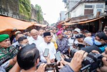 Hari Kedua Ramadan, Gubernur Andi Sudirman Pantau Stok dan Harga Bahan Pokok di Pasar Terong Makassar