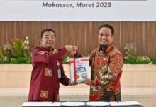 Gubernur Andi Sudirman Serahkan LKPD Unaudited Pemprov Sulsel TA 2022 ke BPK