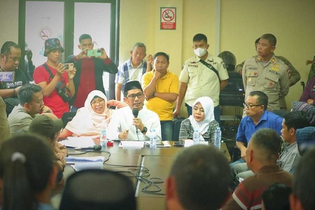 Komisi B DPRD Makassar Mediasi PK5 Anjungan Losari