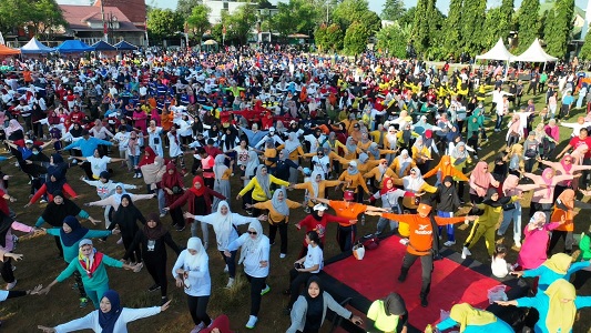 KORMI Makassar Senam Sehat Bersama Ribuan Warga Kecamatan Manggala