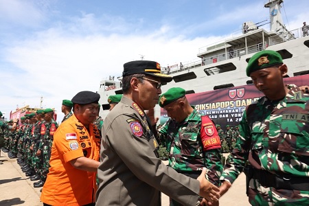 Satgas Pamtas Papua RI-PNG Dilepas Panglima TNI Laksamana Yudo Margono Didampingi Wali Kota Danny Pomanto di Makassar