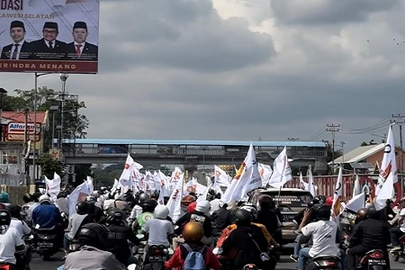 Ribuan Simpatisan NJM Sambut Sufmi Dasco di Makassar, Arus Lalu Lintas Macet