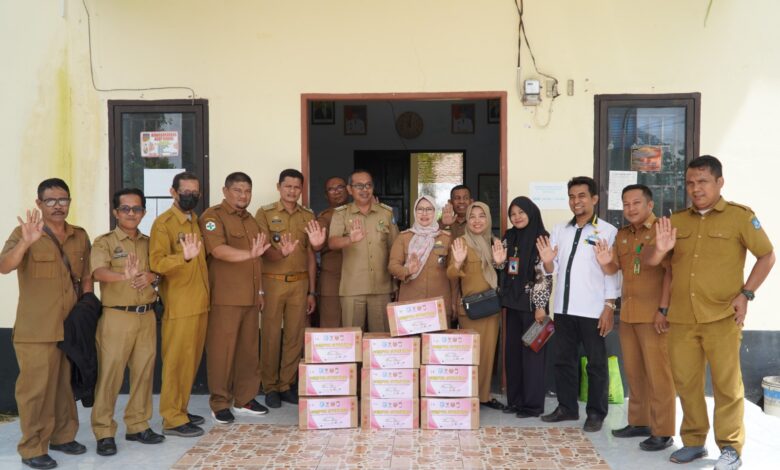 Atasi Stunting, Baznas Bulukumba Kembali Salurkan Paket Gizi Hasil Donasi Bapak Asuh