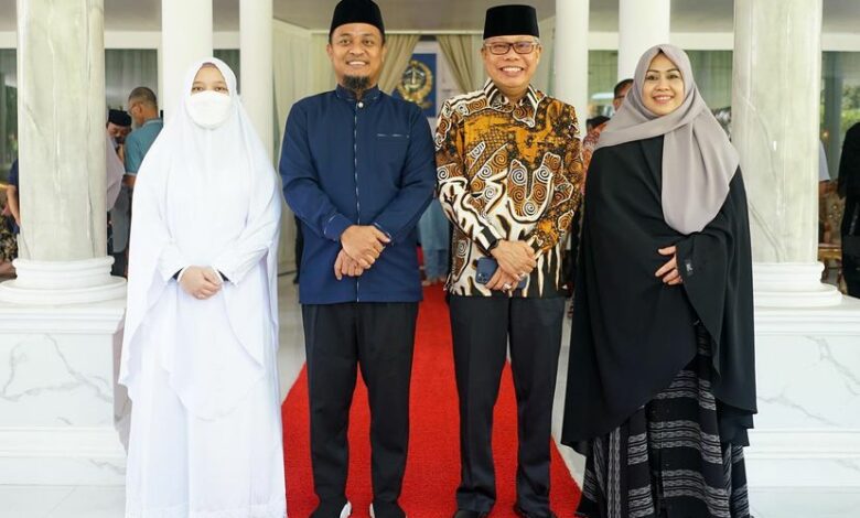Halal Bihalal Gubernur Sulsel, Taufan Pawe Hadir Bersama Istri
