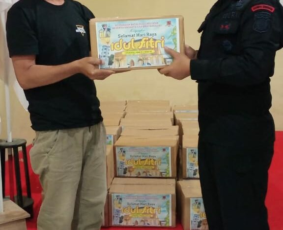 Jelang Lebaran Danyon Ichsan Berbagi Ke Sesama Insan Pers di Bone