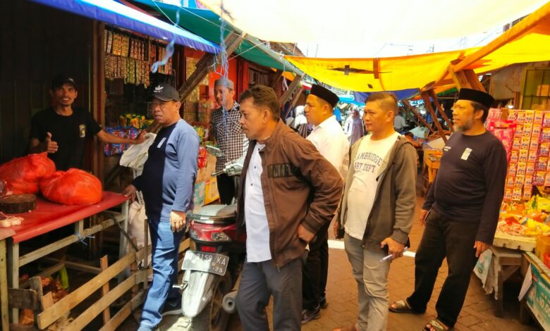 Jelang Libur Lebaran, Dirum Perumda Pasar Makassar Tinjau Kondisi Pasar
