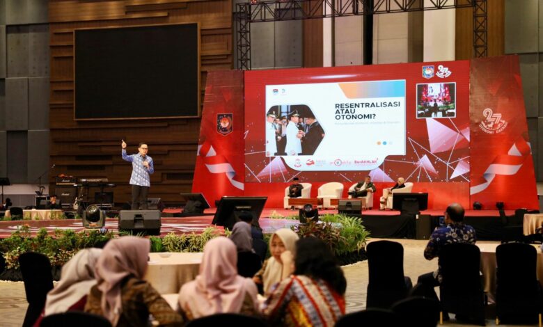 Seminar Nasional OTDA Hasilkan Tinjauan Kritis Atas Penyempurnaan Otorisasi Wilayah