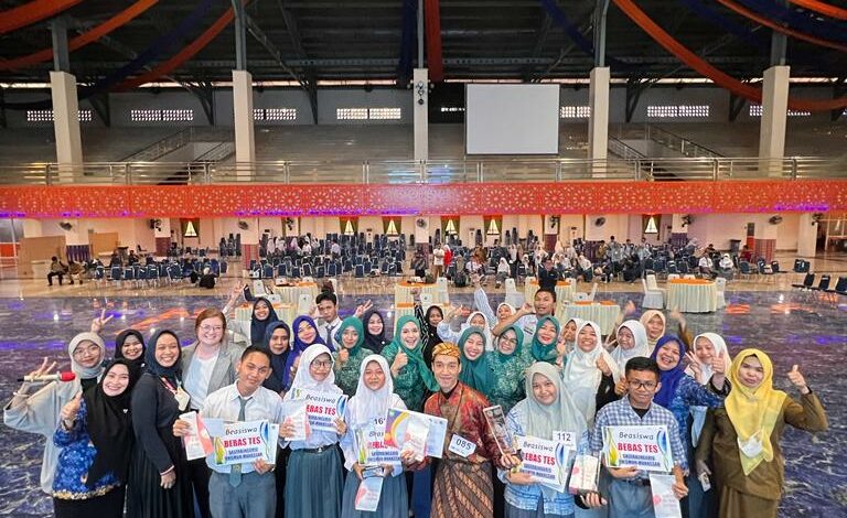 Sosok Tisya, Siswi SMAN 14 Gowa Kuasai 4 Bahasa Asing Hingga Juara 3 Baca Surat Kartini