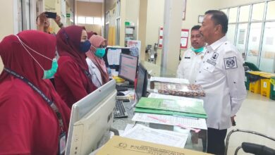 Wakil Bupati (Wabup) Bone, Ambo Dalle, melakukan inspeksi mendadak (sidak) ke Rumah Sakit Umum Daerah (RSUD) dan Lingkup Pemerintahan Kabupaten Bone, Sulawesi Selatan, Rabu 26 April 2023.