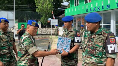 Wujudkan Kepedulian Dandenpom XIV1 Bone Berbagi Sembako Kepada Para Personil