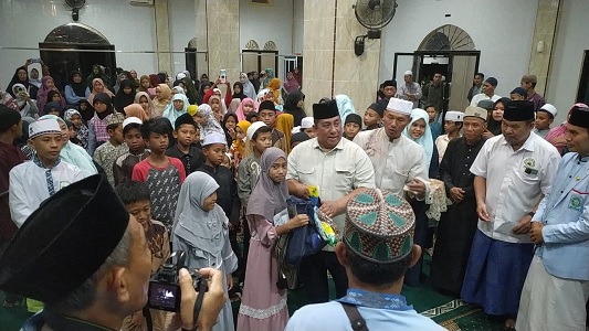 Momentum Ramadhan, BKPRMI Kota Palu Berikan Santunan Anak Yatim Piatu